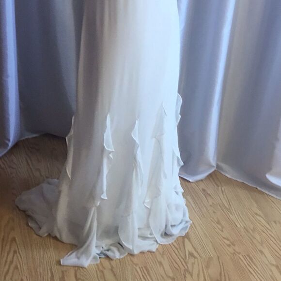 Cream gown w/ sequins & beads ruffled bottom in 8 - Picture 3 of 16